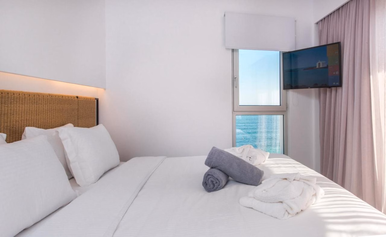 Enorme Ammos Beach Resort Hotel