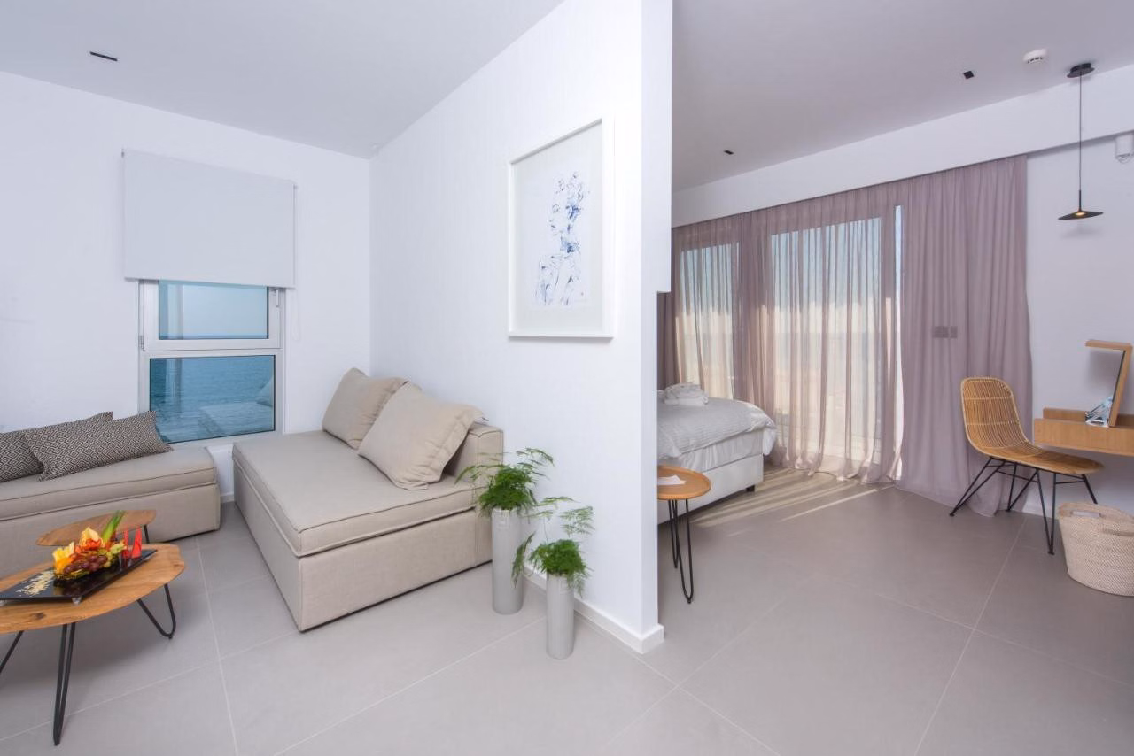 Enorme Ammos Beach Resort Hotel