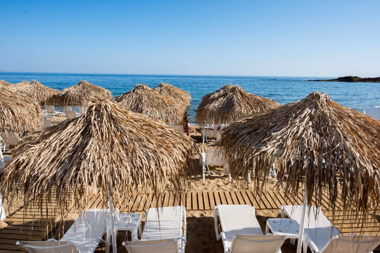 Enorme Ammos Beach Resort Hotel
