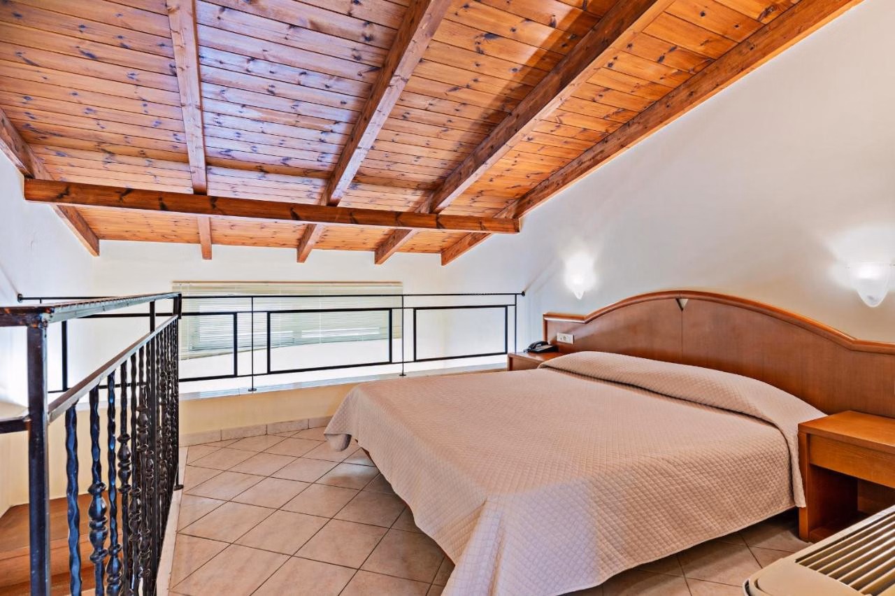 Hydramis Palace Beach Resort