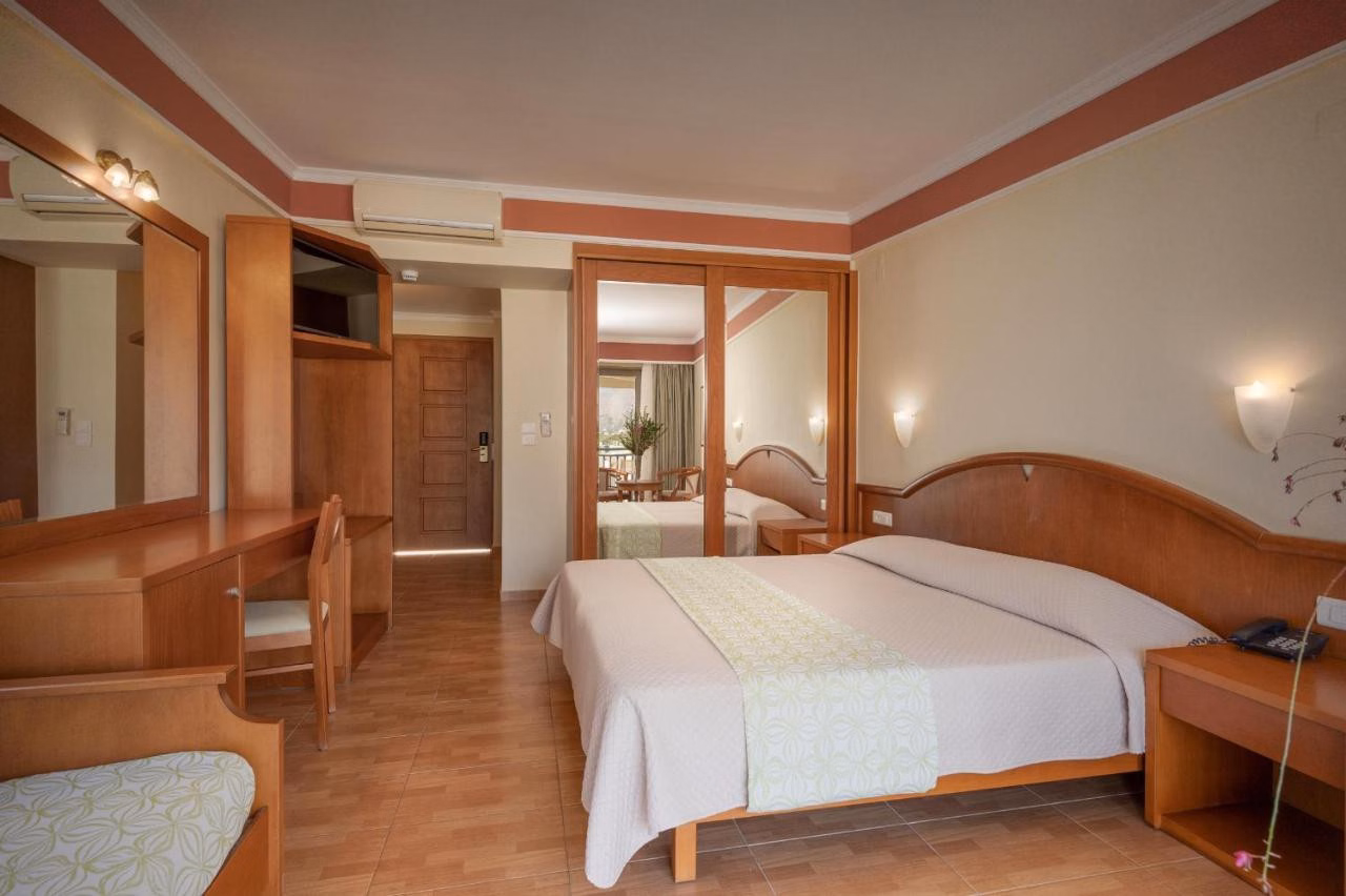 Hydramis Palace Beach Resort