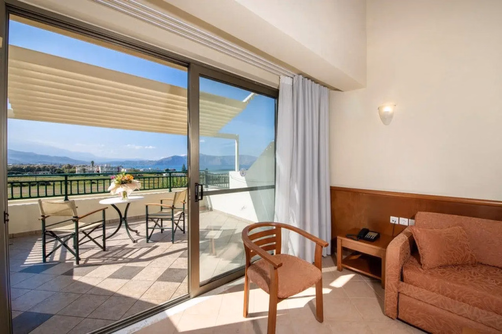 Hydramis Palace Beach Resort