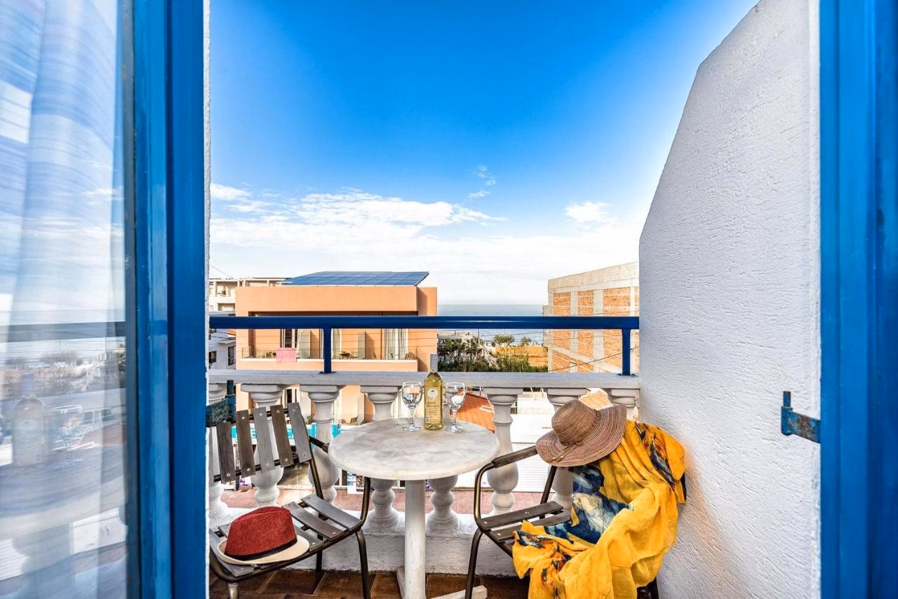 Iro Hotel