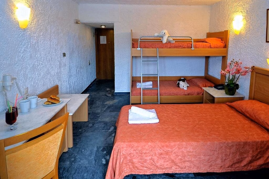 Karteros Hotel