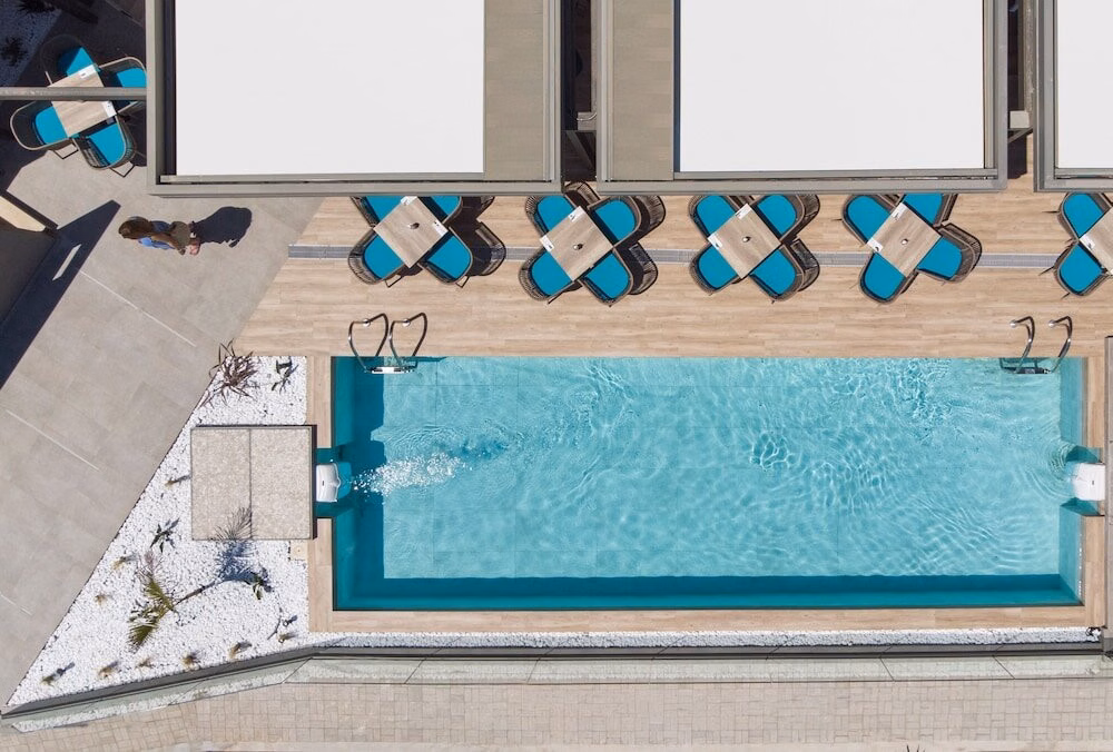 Mare Blue & Suites
