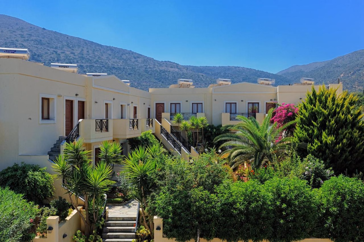 Maria Lambis Apartments