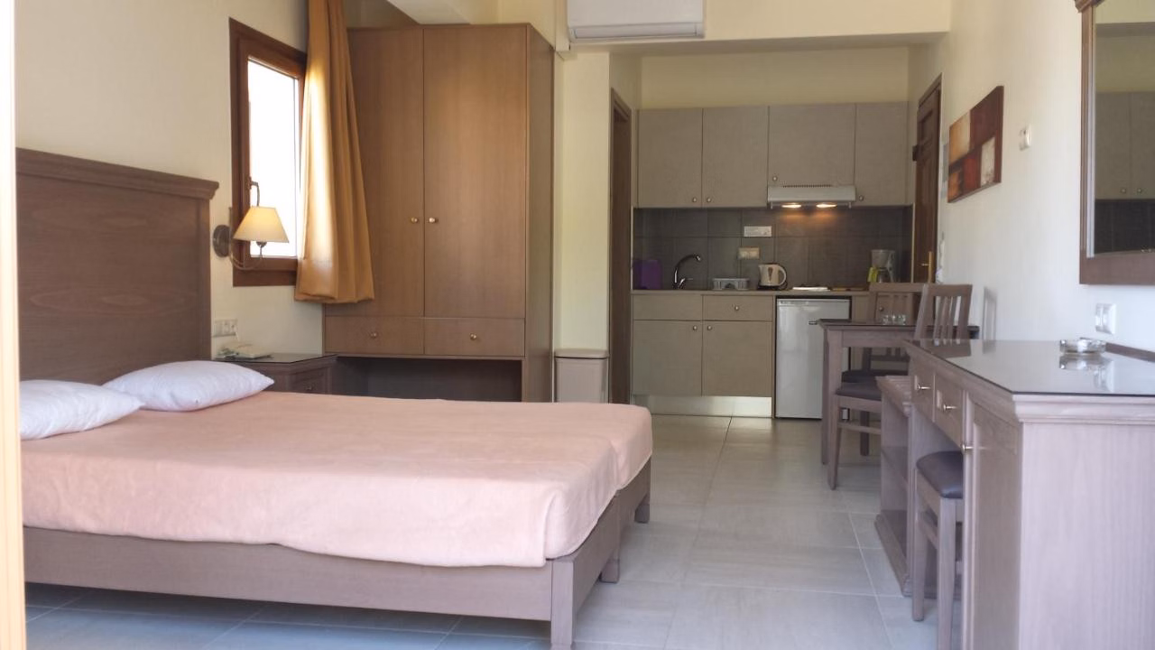 Maria Lambis Apartments