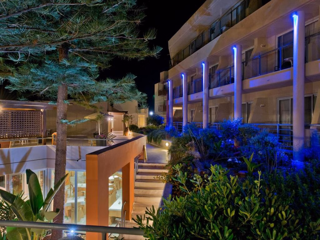 Minos Hotel