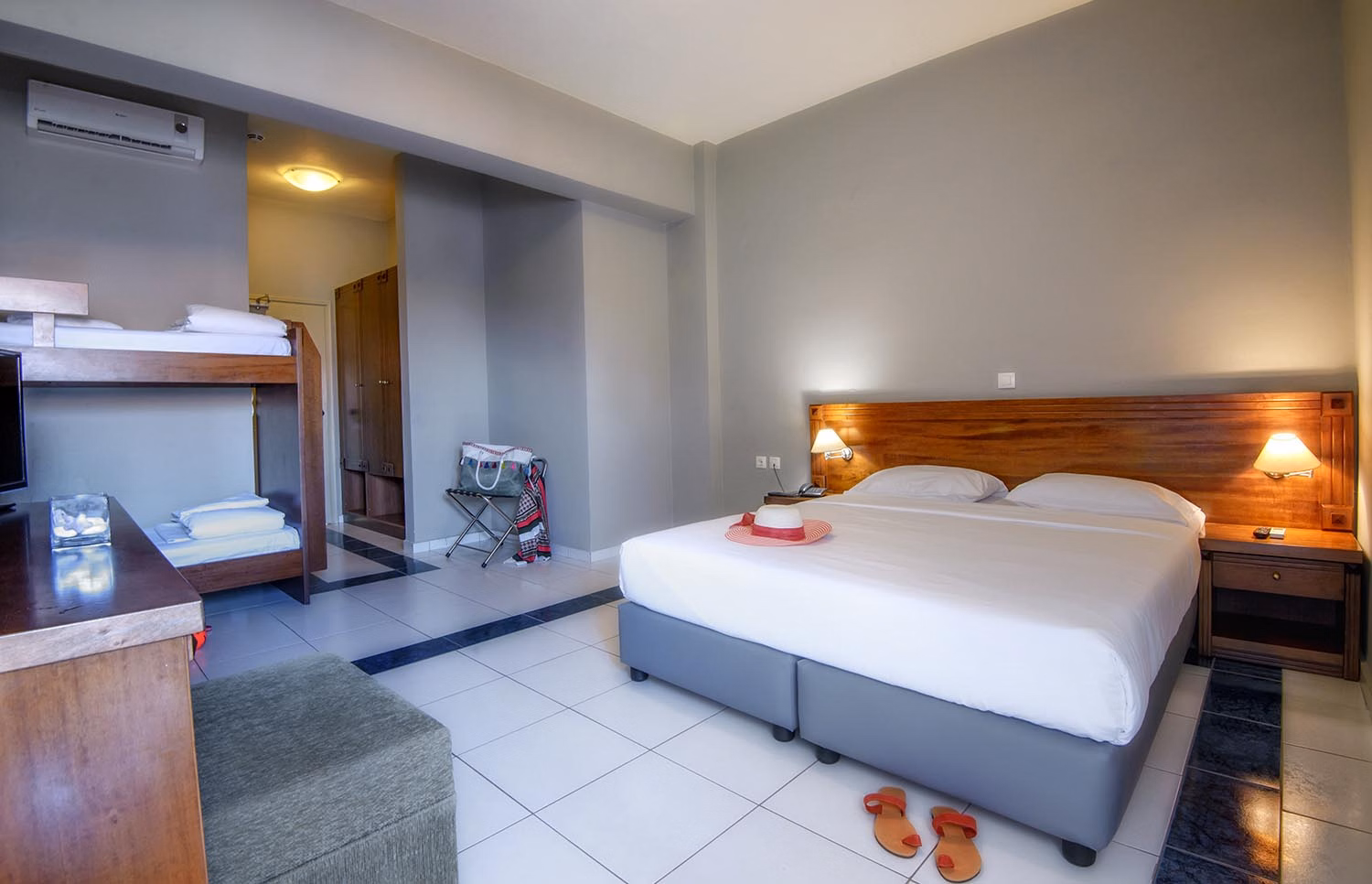 Neptuno Beach Zeus Hotels