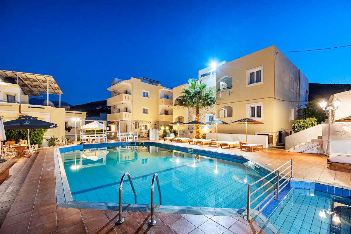 Nikos Apartments