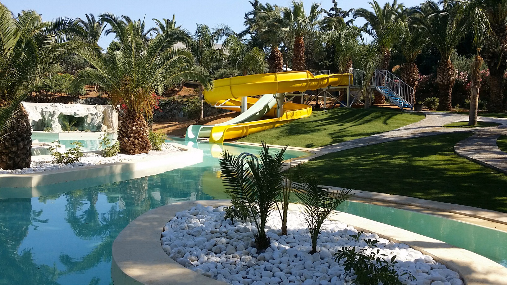 Out Of The Blue Resort & Spa
