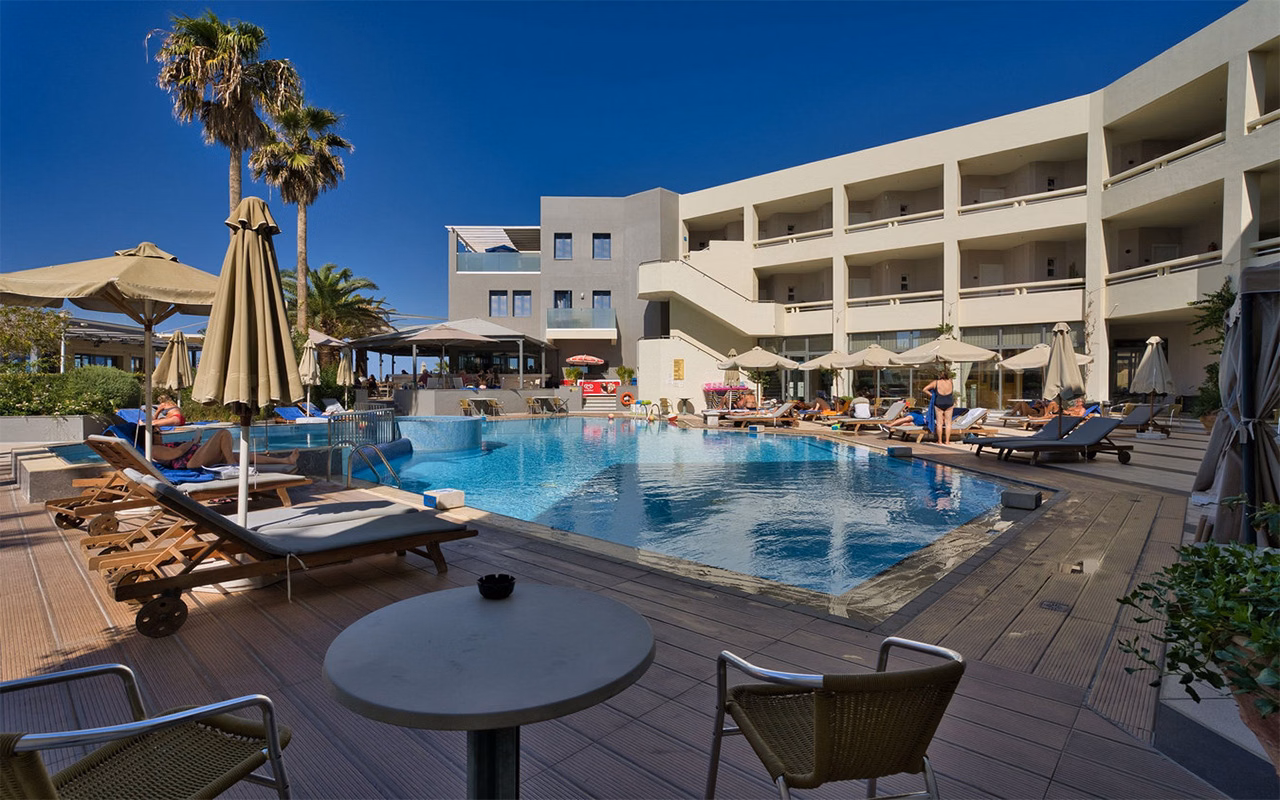 Pearl Beach Hotel