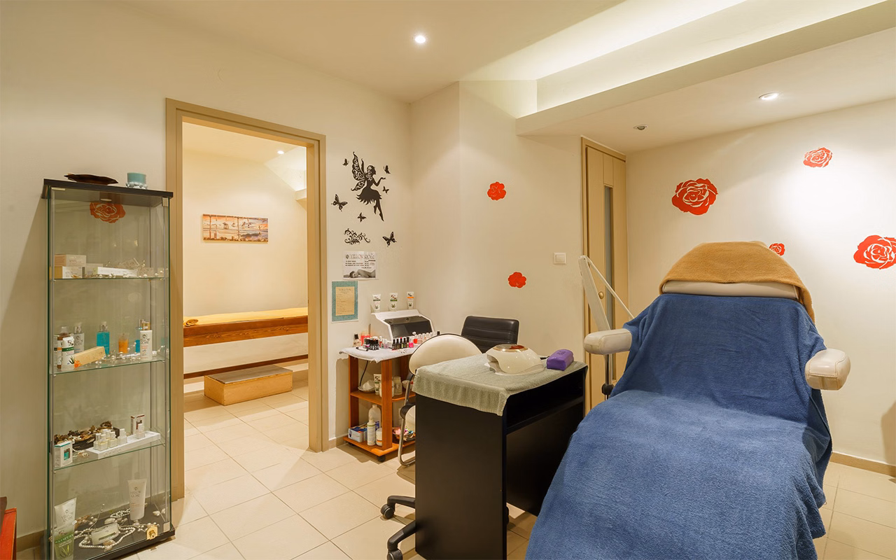 Pearl Beach Hotel