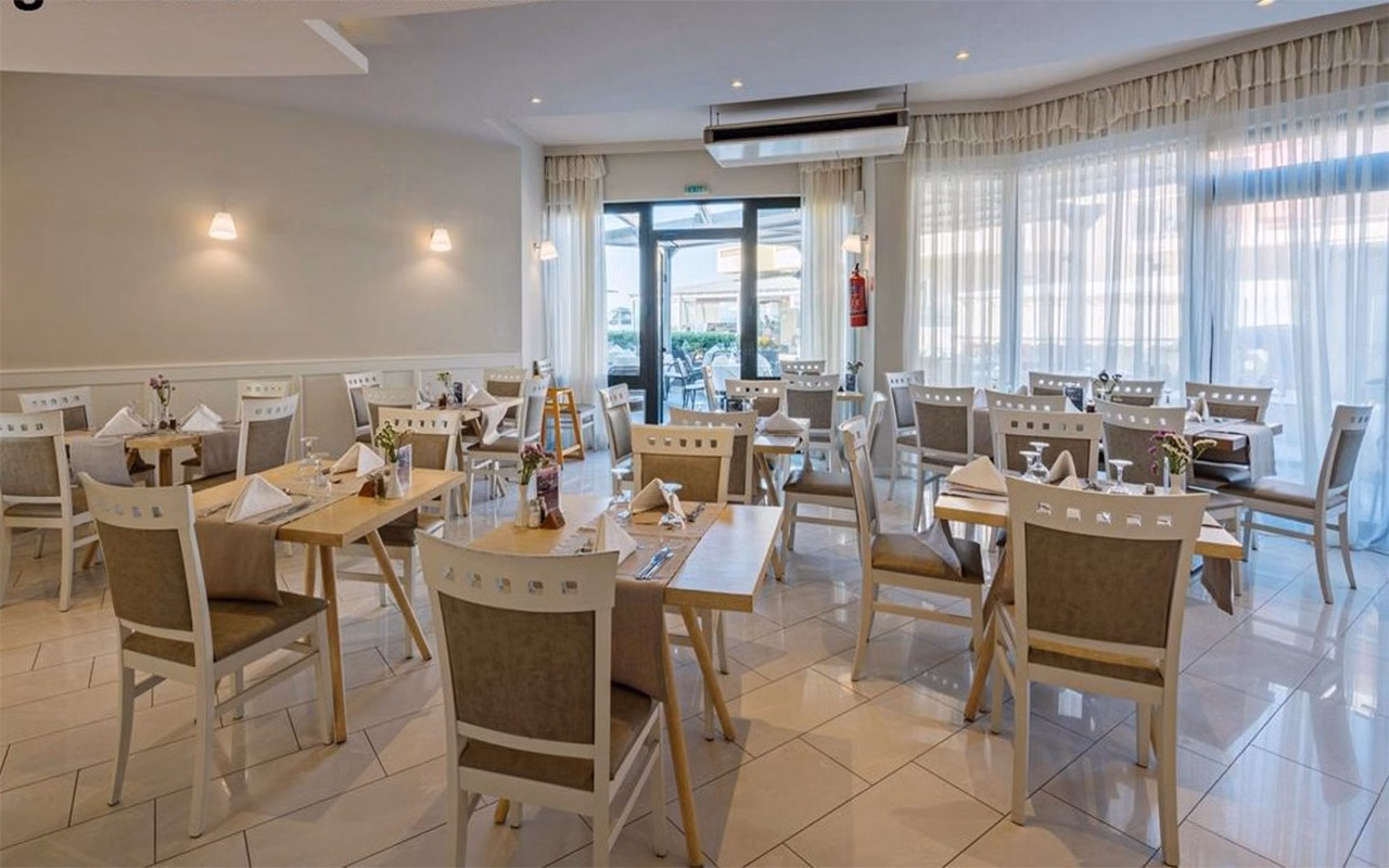 Pearl Beach Hotel