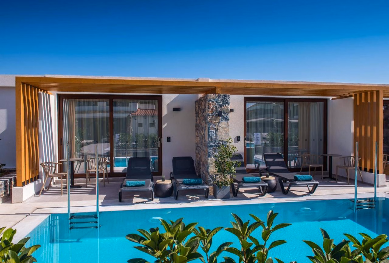 Petousis Hotel & Suites