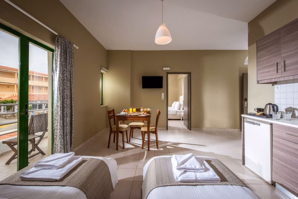 Petousis Hotel & Suites