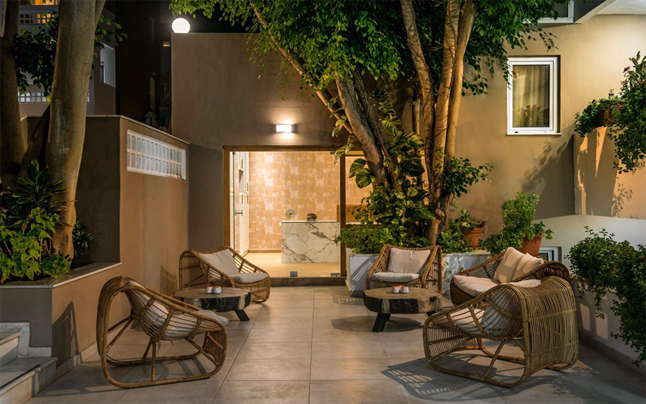 Troulis Apart-Hotel