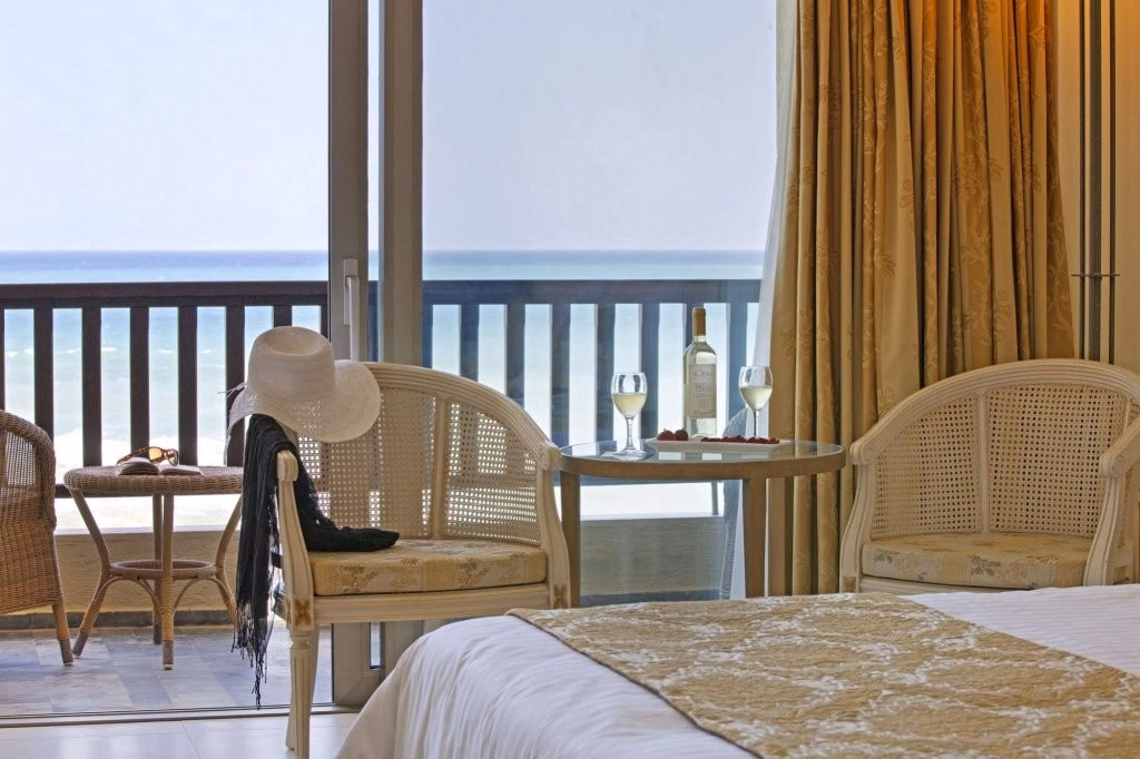 Aquila Rithymna Beach