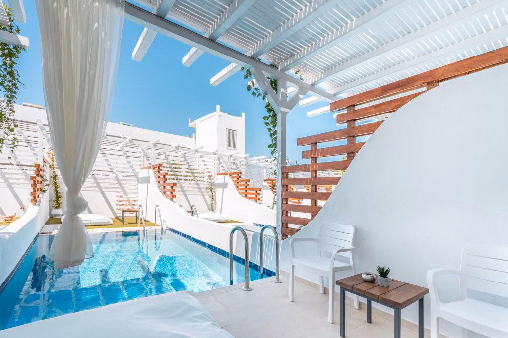 Aloe Hotel