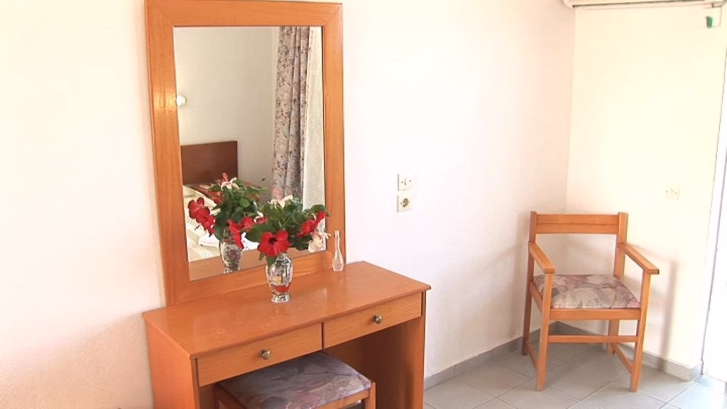 Bayside Hotel Katsaras