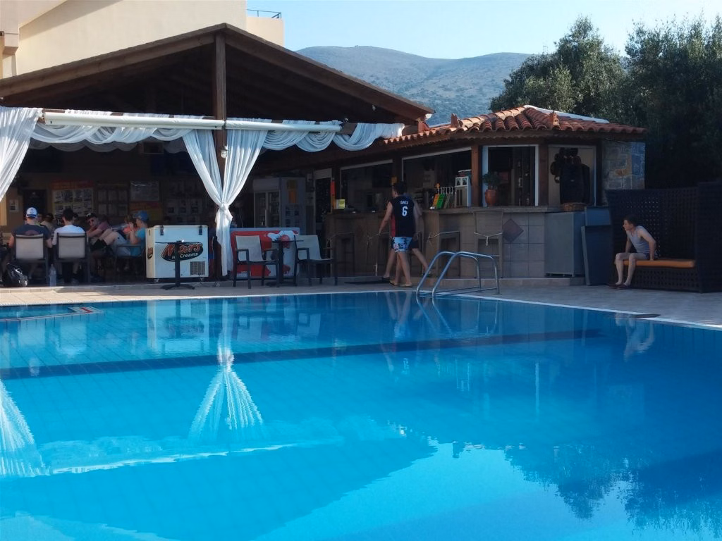 Blue Sky Apartments Malia