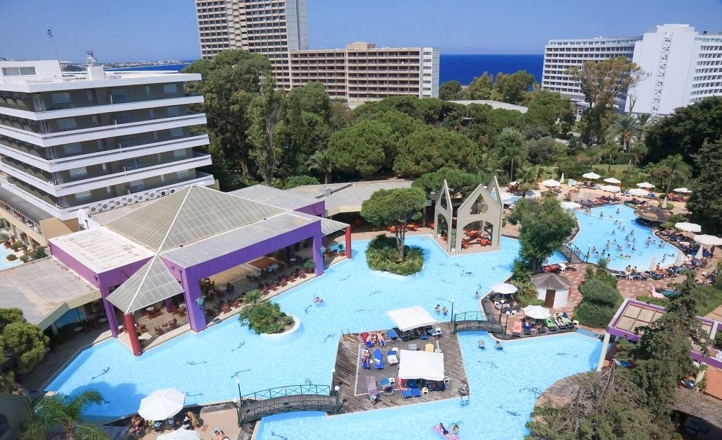 Dionysos Hotel