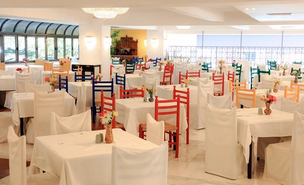Dionysos Hotel