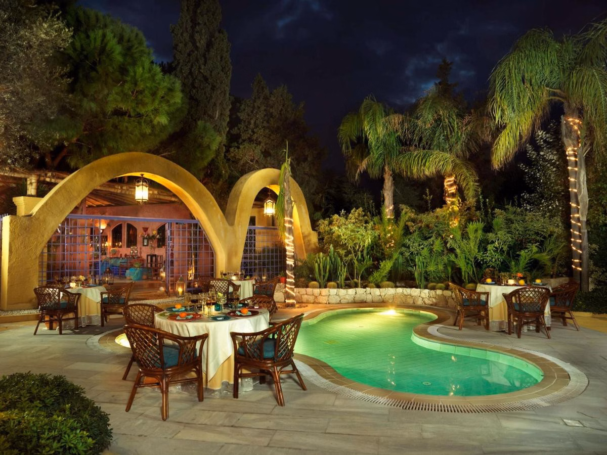 Dionysos Hotel