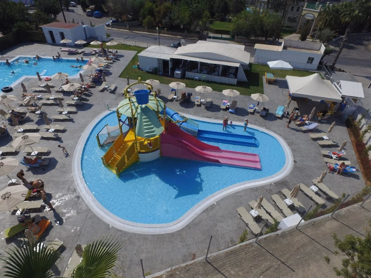 Ellia Hotel