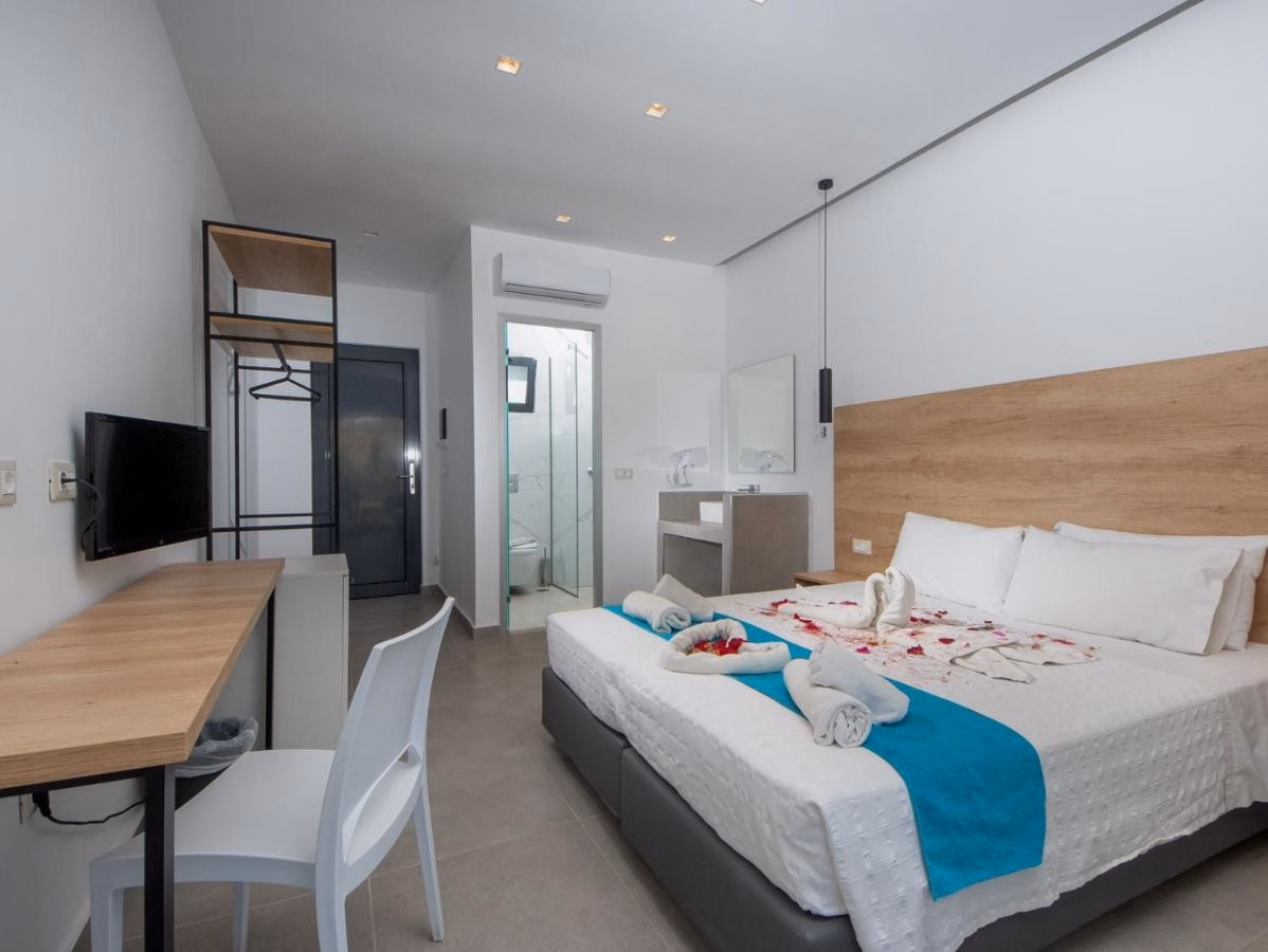 Ellia Hotel