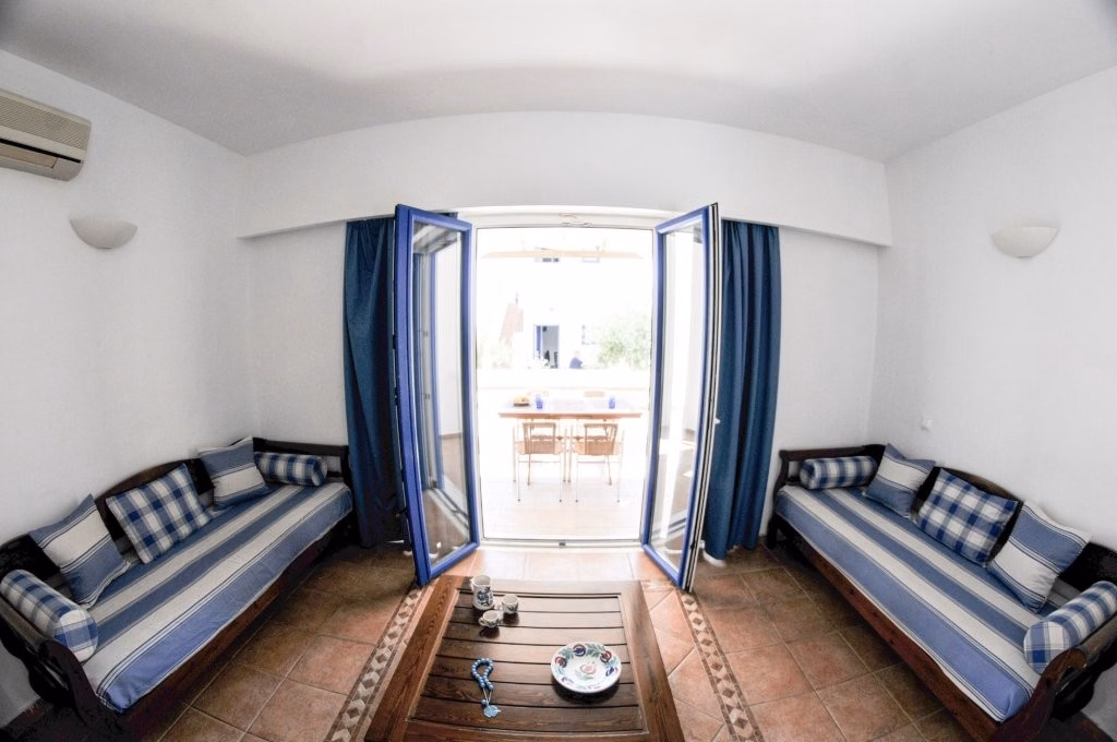 Katikies Studios & Apartments
