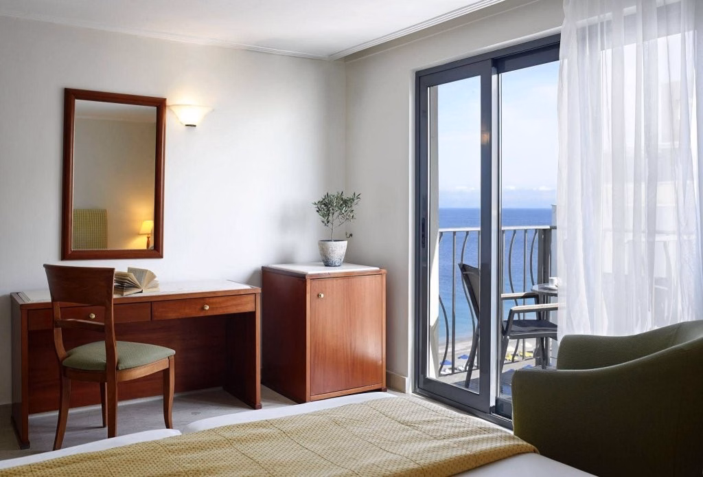 Mitsis La Vita Beach Hotel