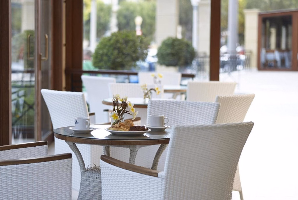 Mitsis Petit Palais Beach