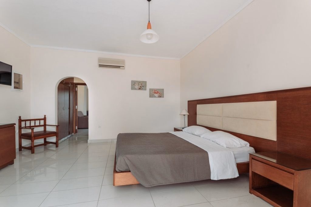 Paleos Apartments