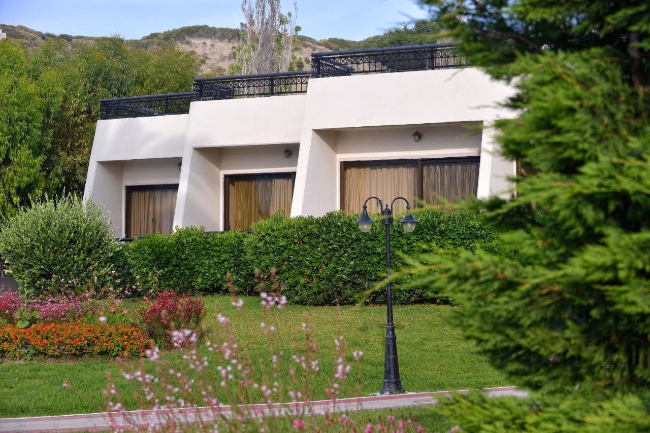 Sol by Melia Cosmopolitan Rhodes