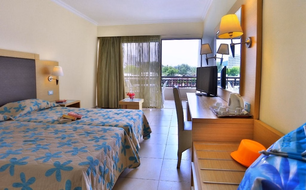 Sol by Melia Cosmopolitan Rhodes