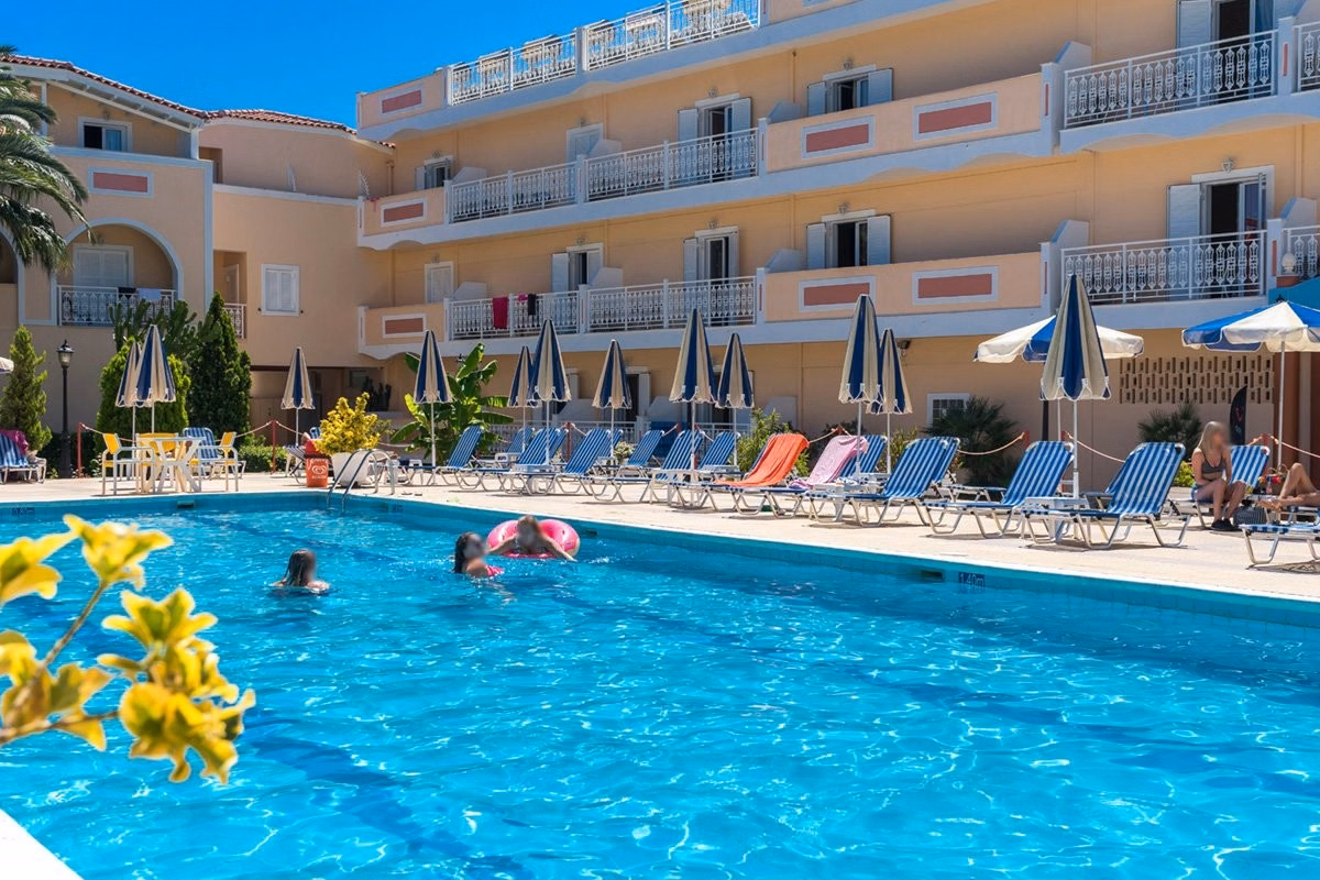 Ionis Art Hotel