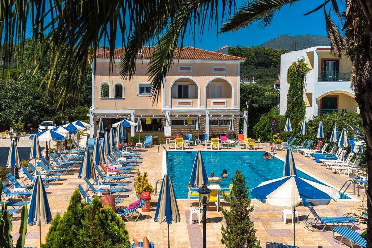 Ionis Art Hotel