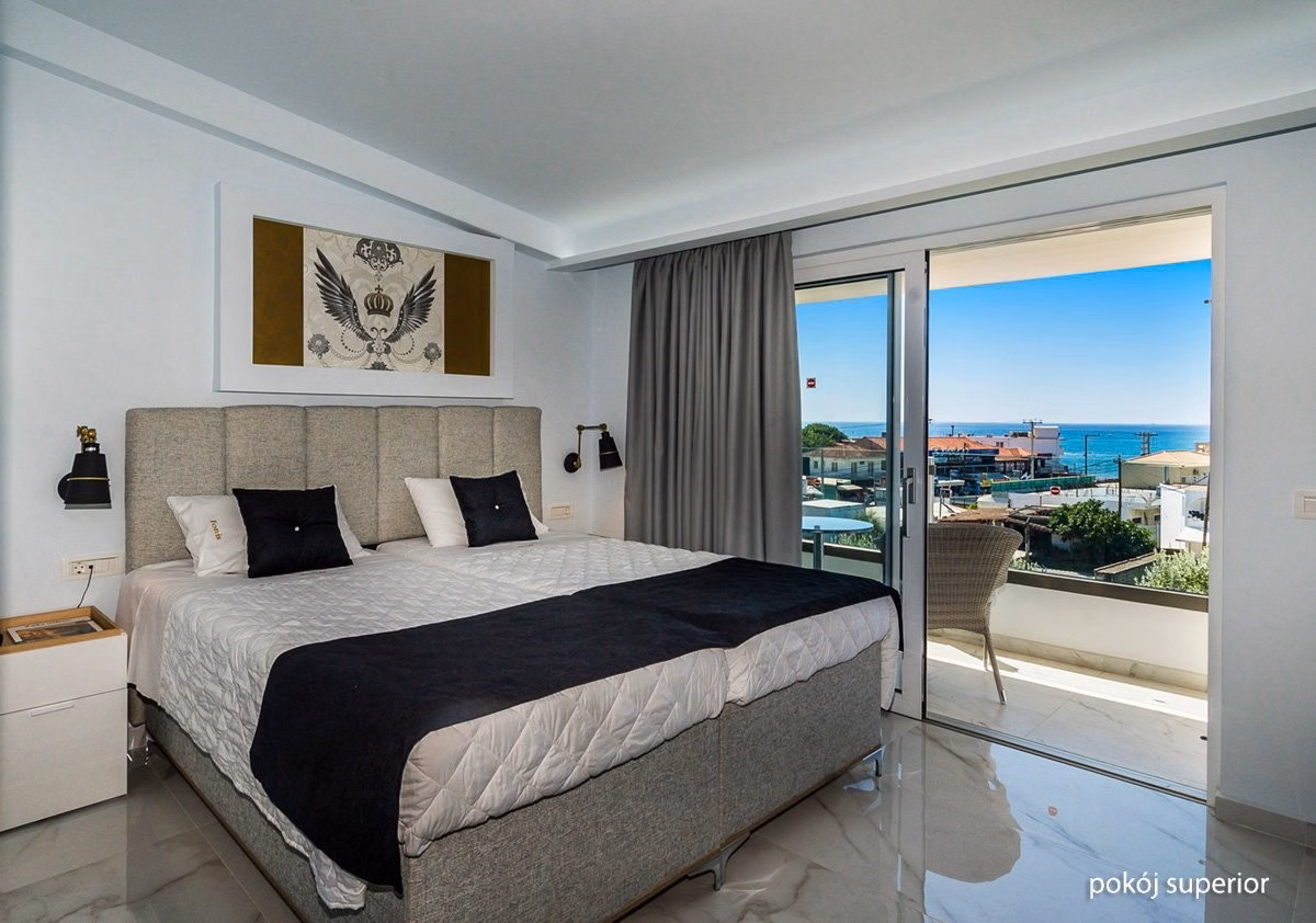 Ionis Art Hotel