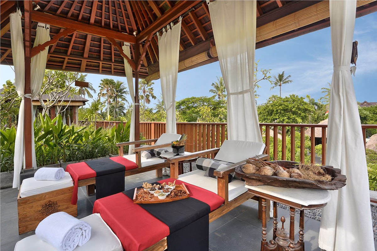 Legian Beach Hotel