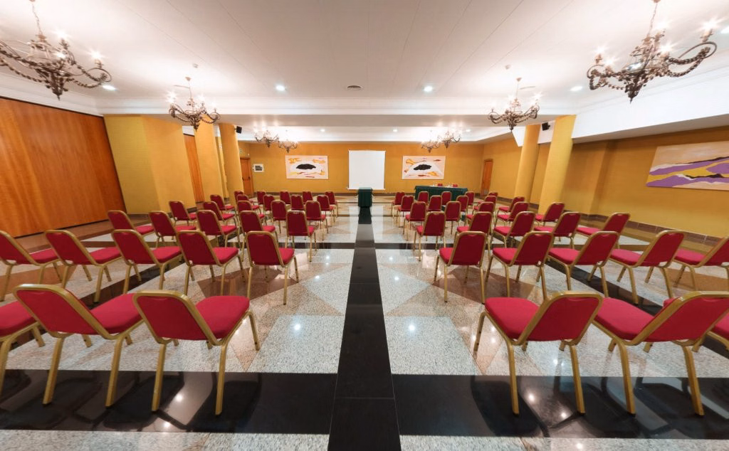 Ilunion Les Corts Spa Hotel