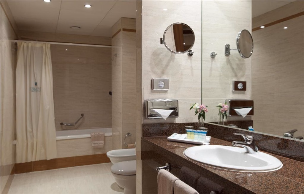 Ilunion Les Corts Spa Hotel