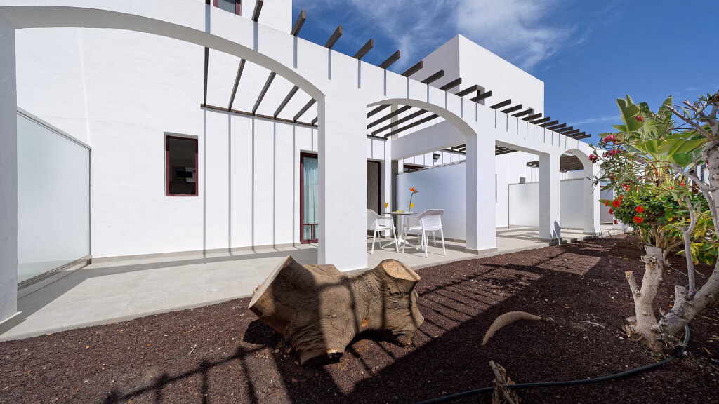 Broncemar Beach Suites Hotel