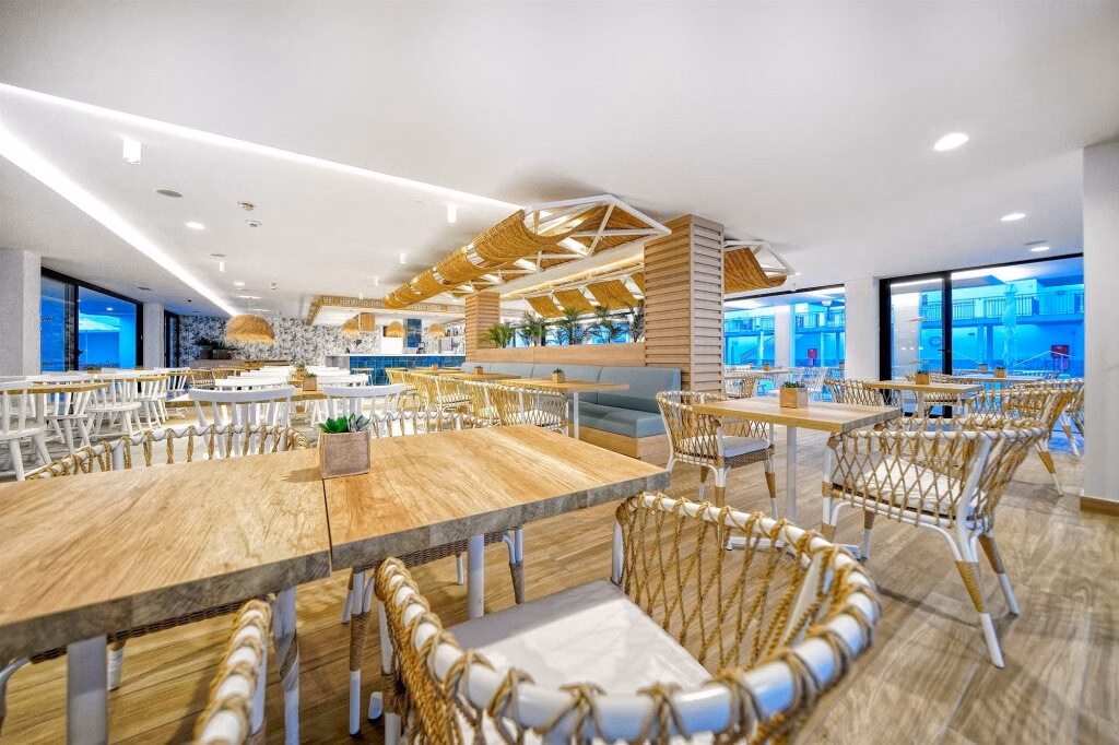 Broncemar Beach Suites Hotel