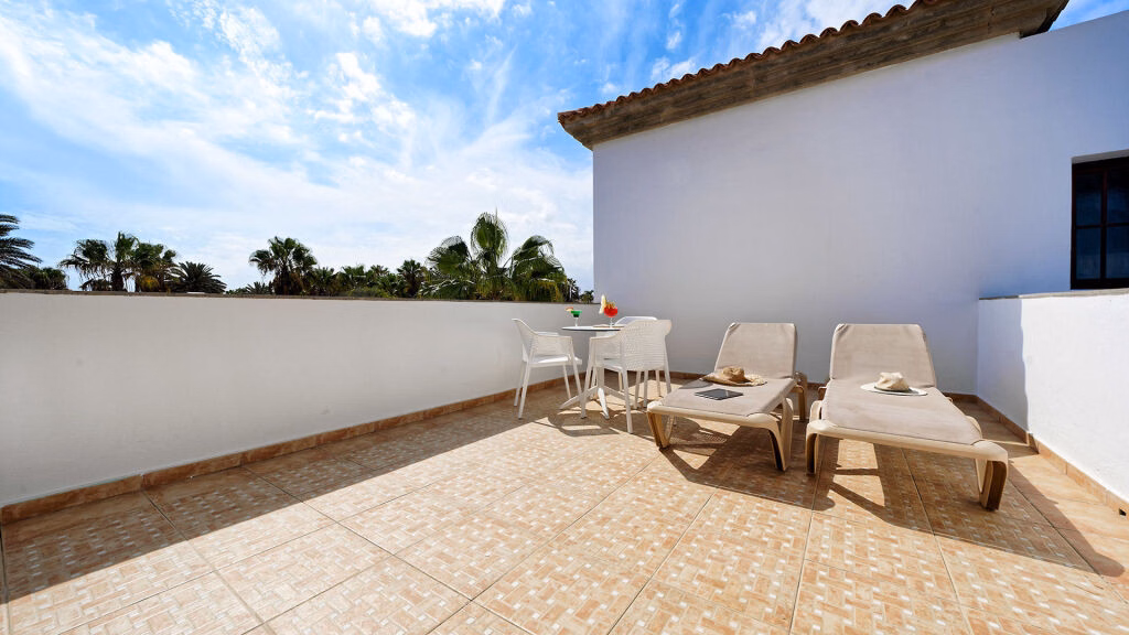 Broncemar Beach Suites Hotel