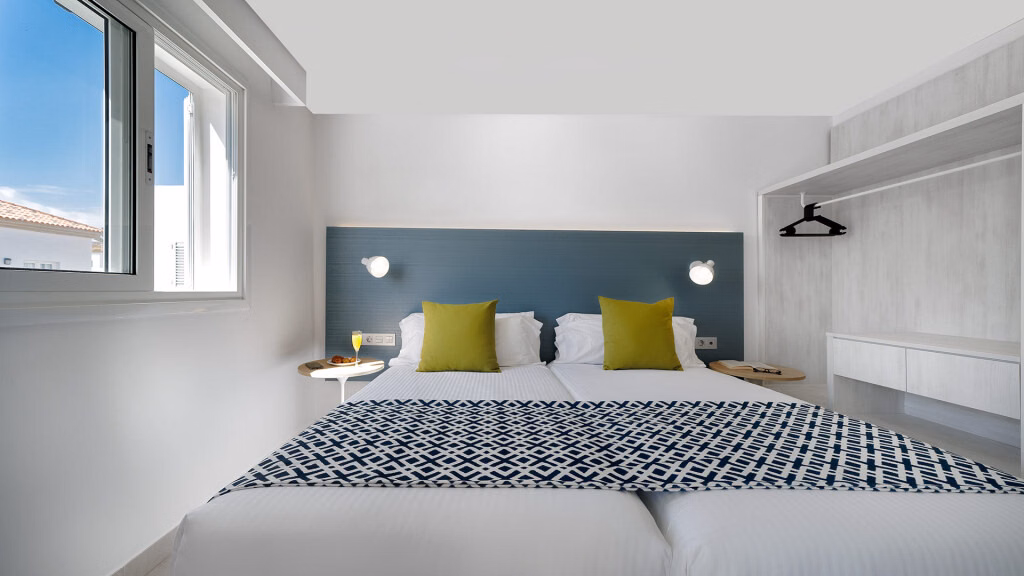 Broncemar Beach Suites Hotel
