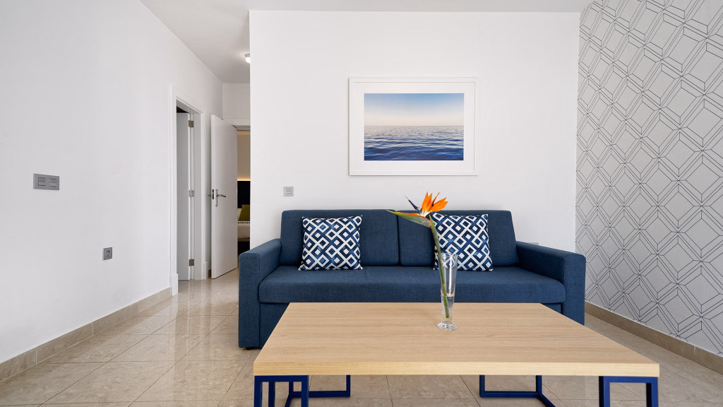 Broncemar Beach Suites Hotel