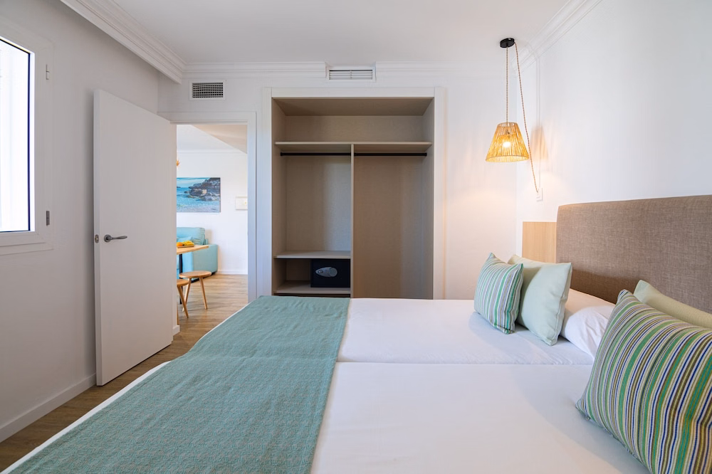 MarSenses Ferrera Blanca Hotel Family