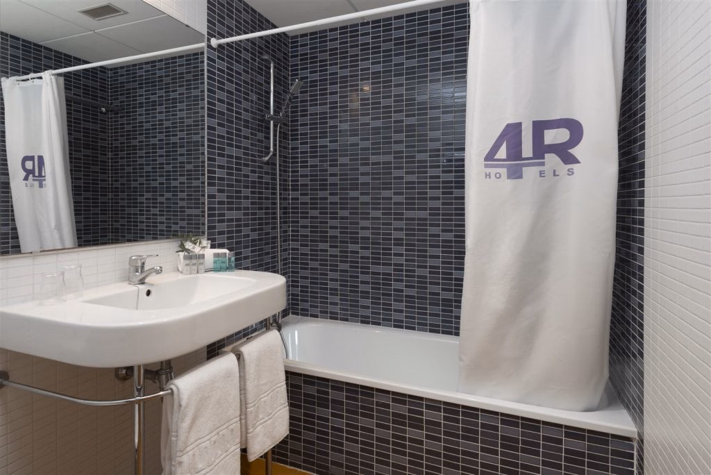 4R Salou Park Resort II