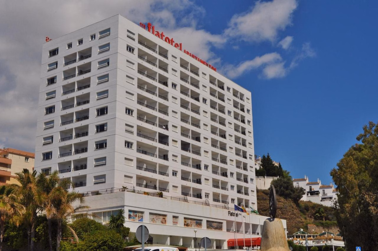 Aparthotel First Flatotel International